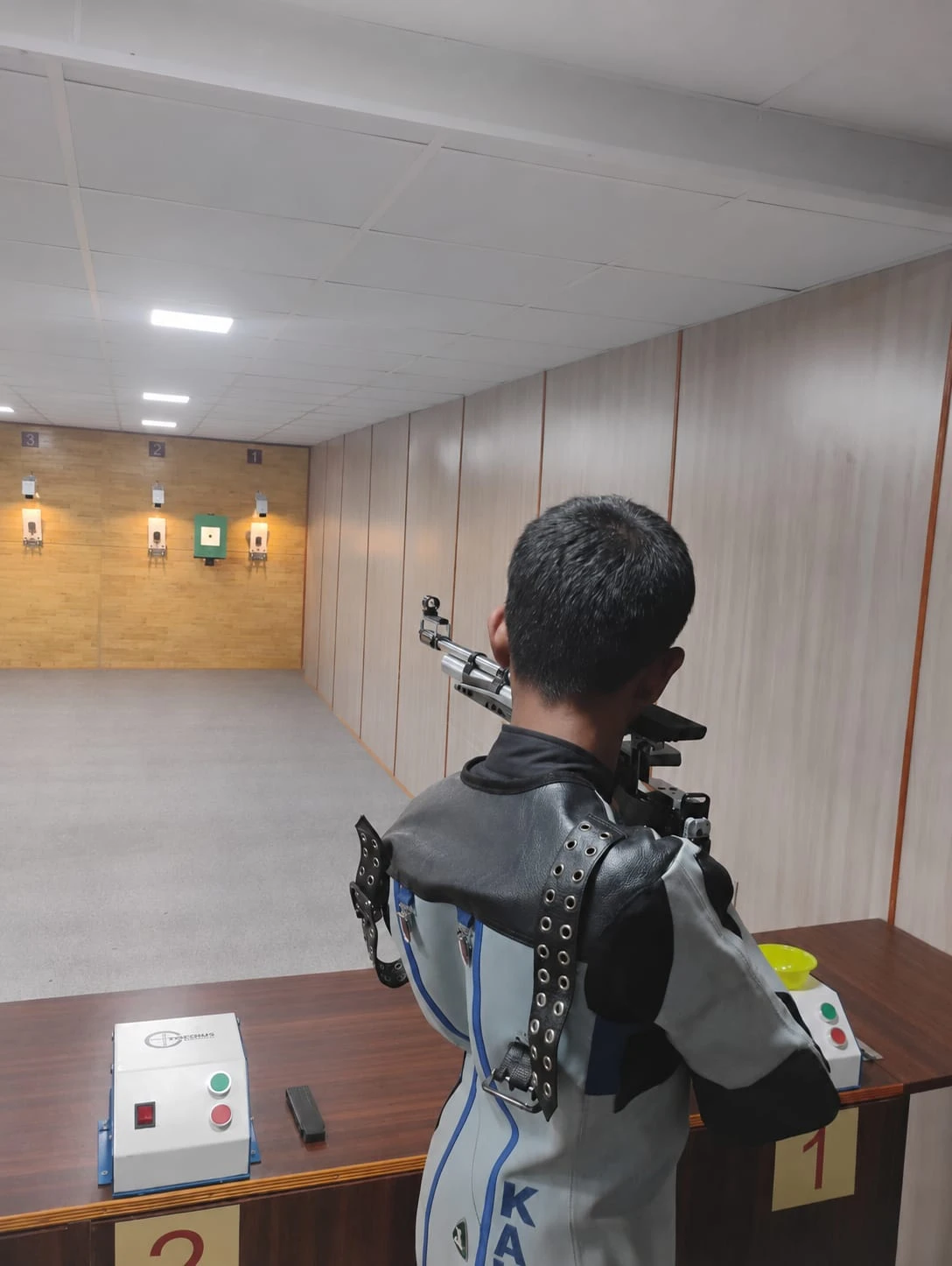 Tachus 10 electronic target lanes at a shooting range