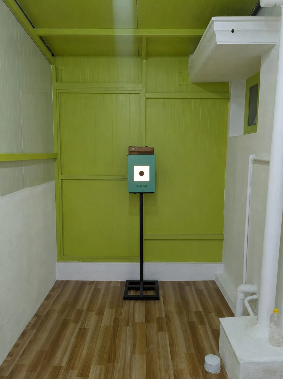 Tachus 10 electronic target in a home training lane
